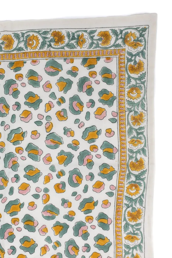 FOULARD ROSA LÉOPARD SAUGE EN COTON 50X50 CM - BLOCK PRINT ARTISANAL – Image 3
