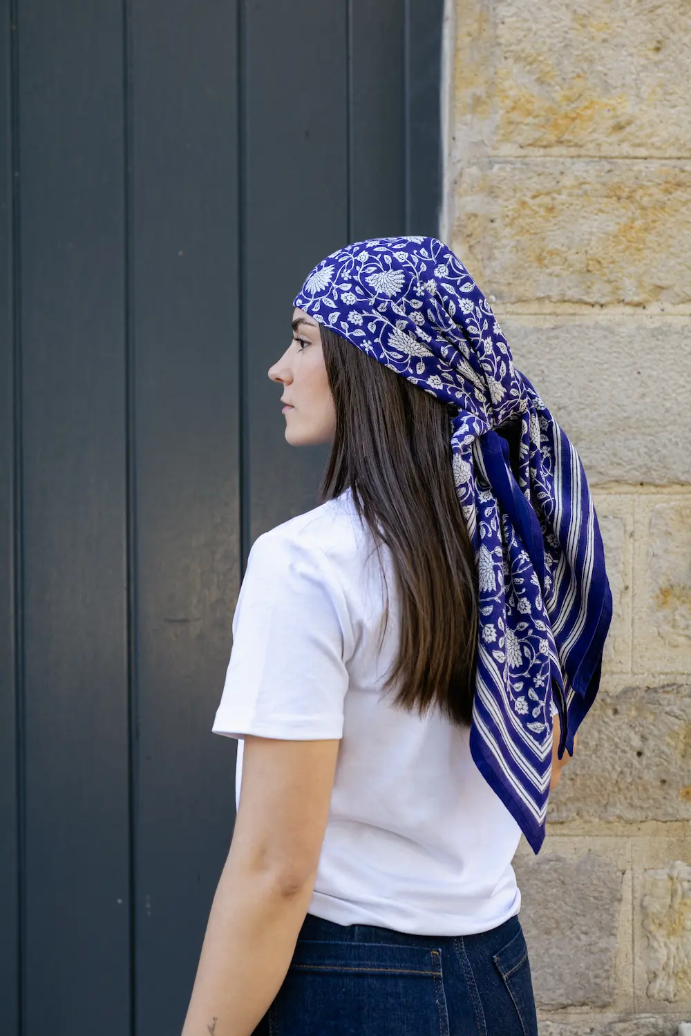 FOULARD FRIDA BLEU INDIGO EN COTON 100X100 CM - BLOCK PRINT ARTISANAL INDIEN – Image 5
