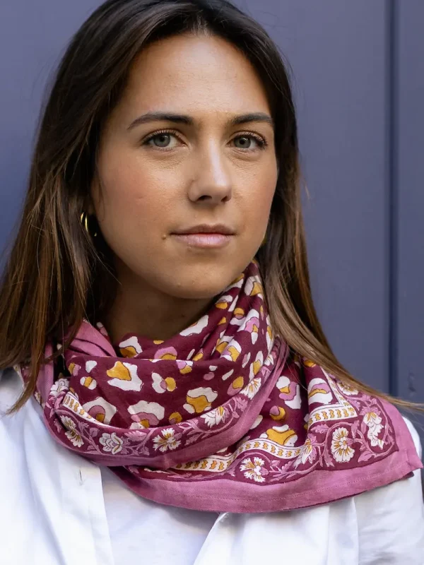 FOULARD ROSA LÉOPARD BORDEAUX EN COTON 100X100 CM - BLOCK PRINT ARTISANAL INDIEN