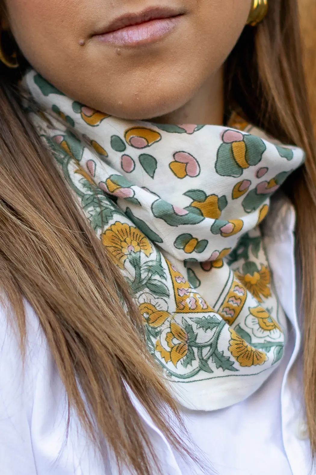 FOULARD ROSA LÉOPARD SAUGE EN COTON 50X50 CM - BLOCK PRINT ARTISANAL