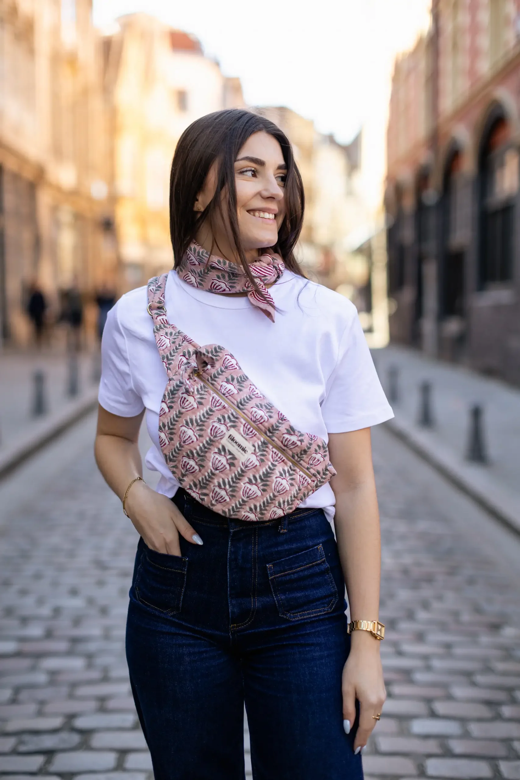 sac-banane-femme-coton-block-print-motif-floral-rose-bloomie