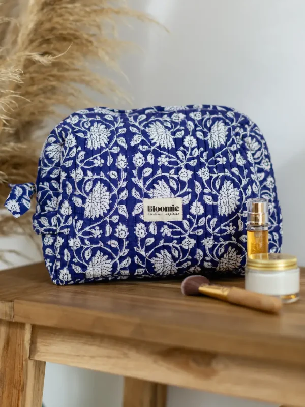 TROUSSE DE TOILETTE FRIDA BLEU INDIGO EN COTON 27X18 CM - BLOCK PRINT ARTISANAL INDIEN