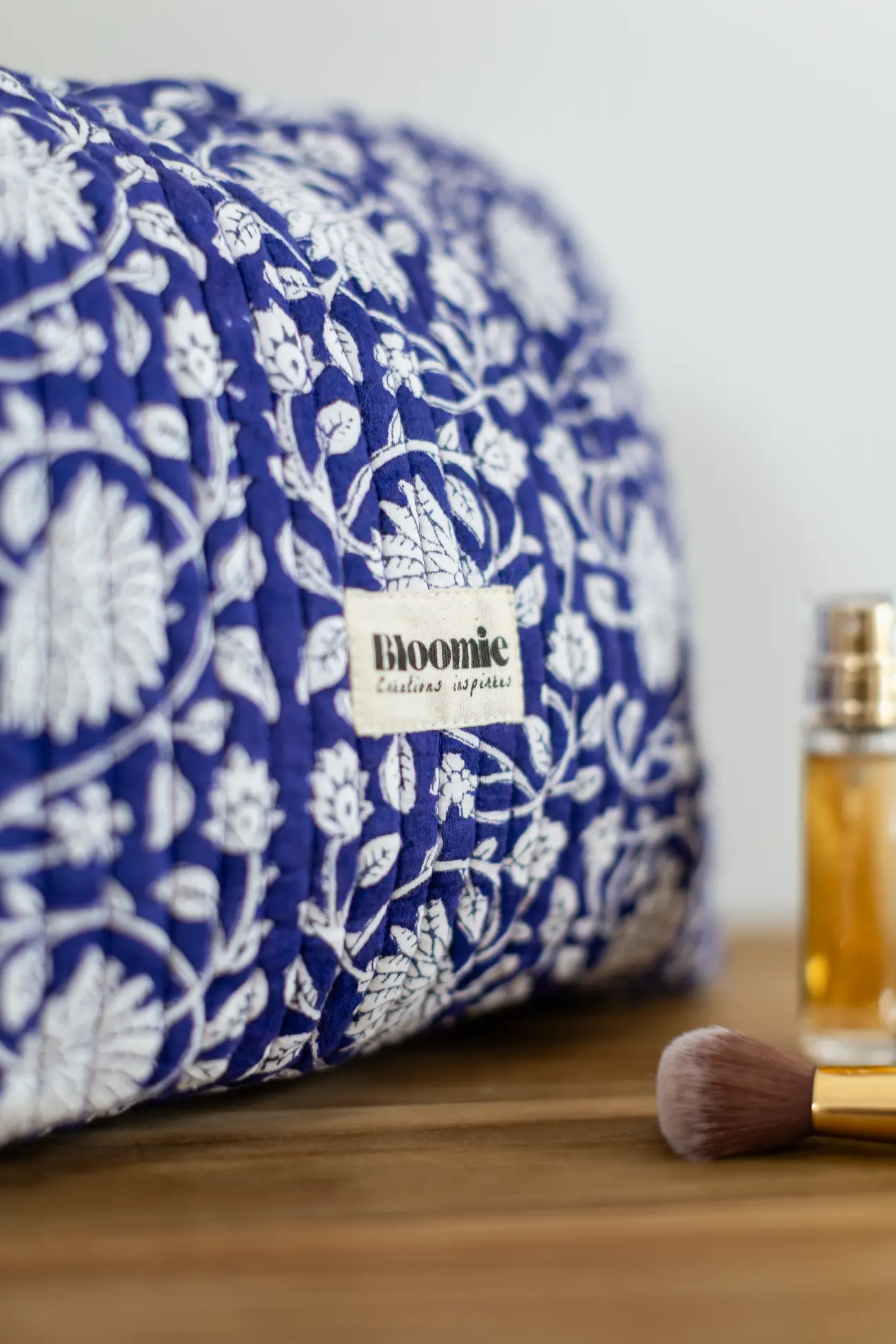TROUSSE DE TOILETTE FRIDA BLEU INDIGO EN COTON 27X18 CM - BLOCK PRINT ARTISANAL INDIEN – Image 3